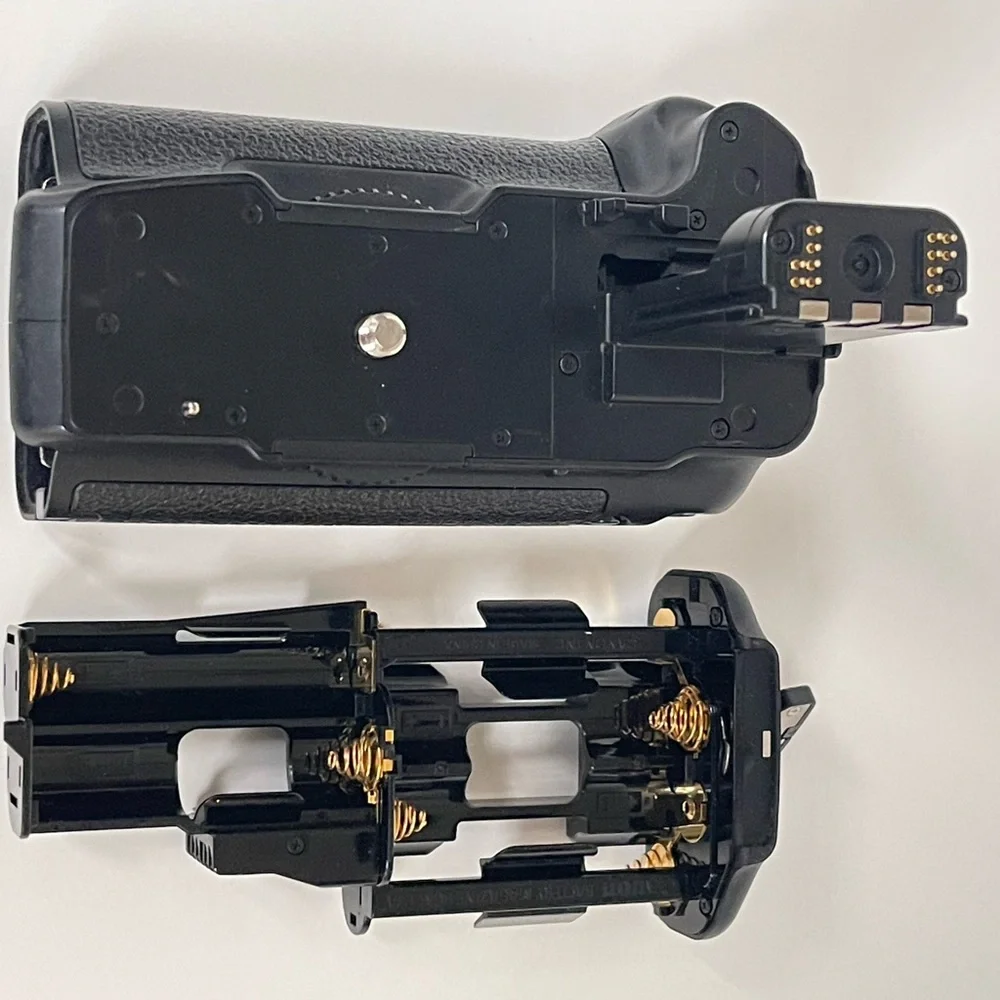 CANON BG-E3 BATTERY GRIP FOR EOS REBEL XTi & XT DIGITAL CAMERAS